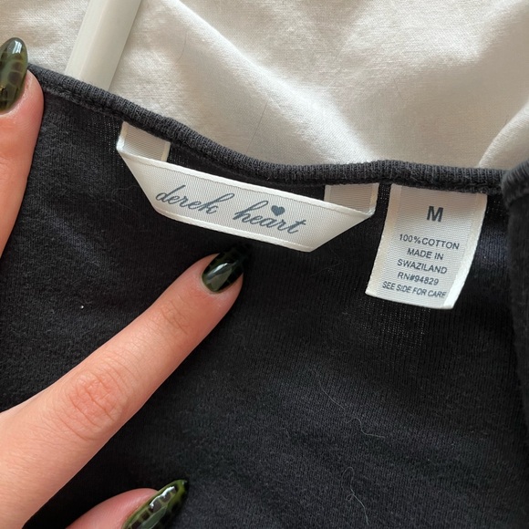 Derek Heart scoop neck top - Picture 3 of 3